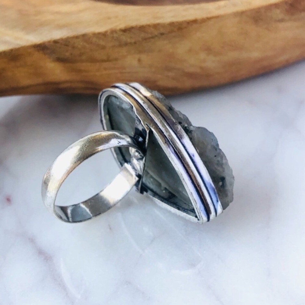 Labradorite Silver Ring - Picture 8 of 10